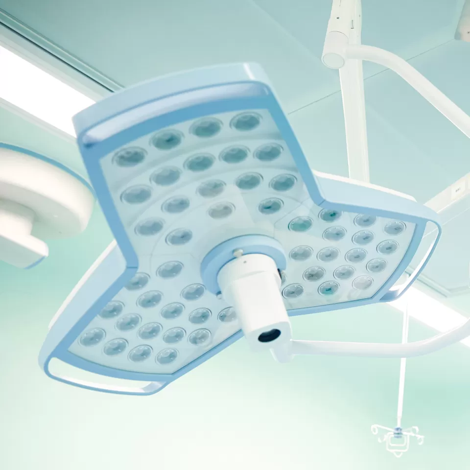 Cutting-Edge Technology and Equipment for Precision Diagnosis and Treatment